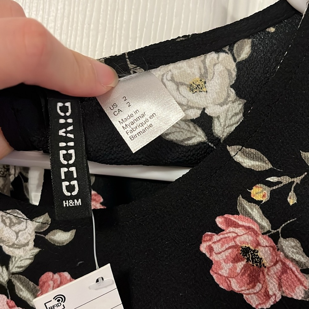 H&M Black Floral Longsleeve Aline Dress - Picture 3 of 7